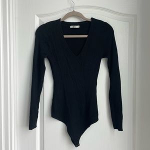 Abercrombie black V neck ribbed bodysuit